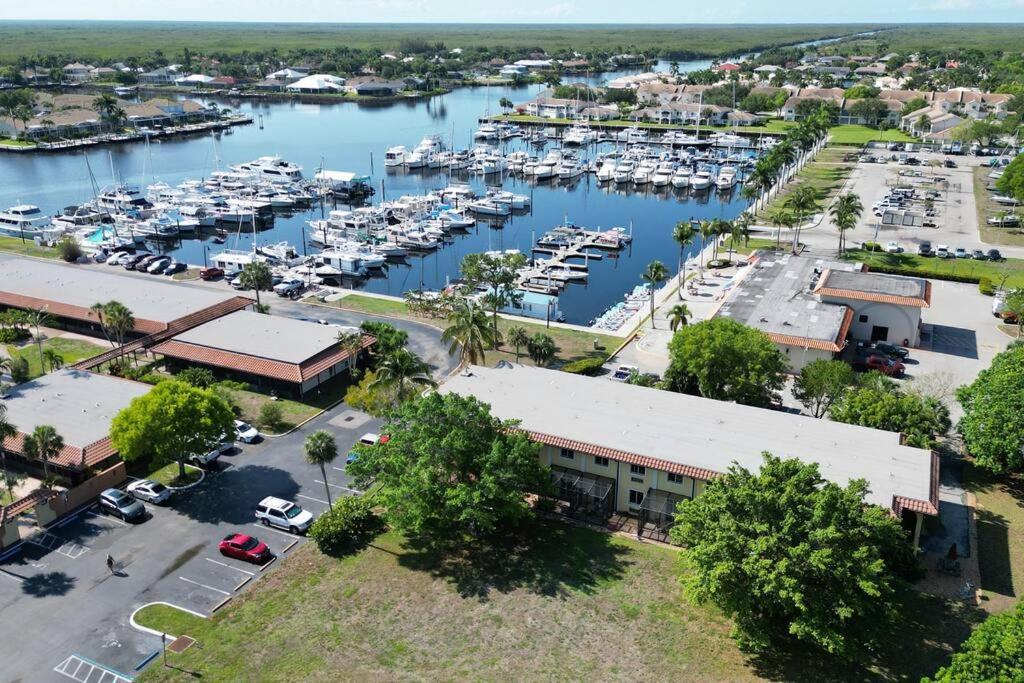 Marina Getaway On The Water! Apartamento North North Naples Exterior foto