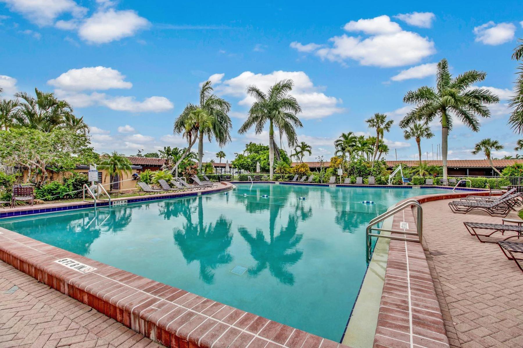 Marina Getaway On The Water! Apartamento North North Naples Exterior foto