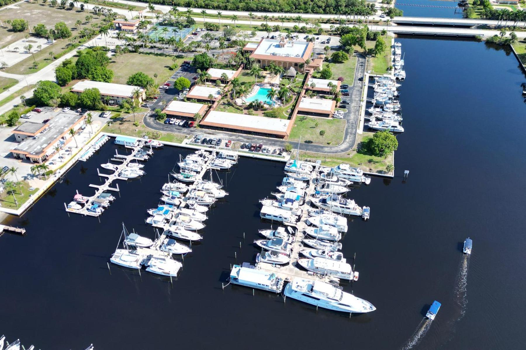 Marina Getaway On The Water! Apartamento North North Naples Exterior foto