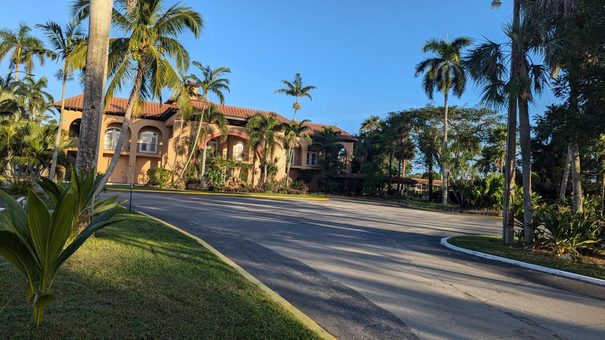 Marina Getaway On The Water! Apartamento North North Naples Exterior foto