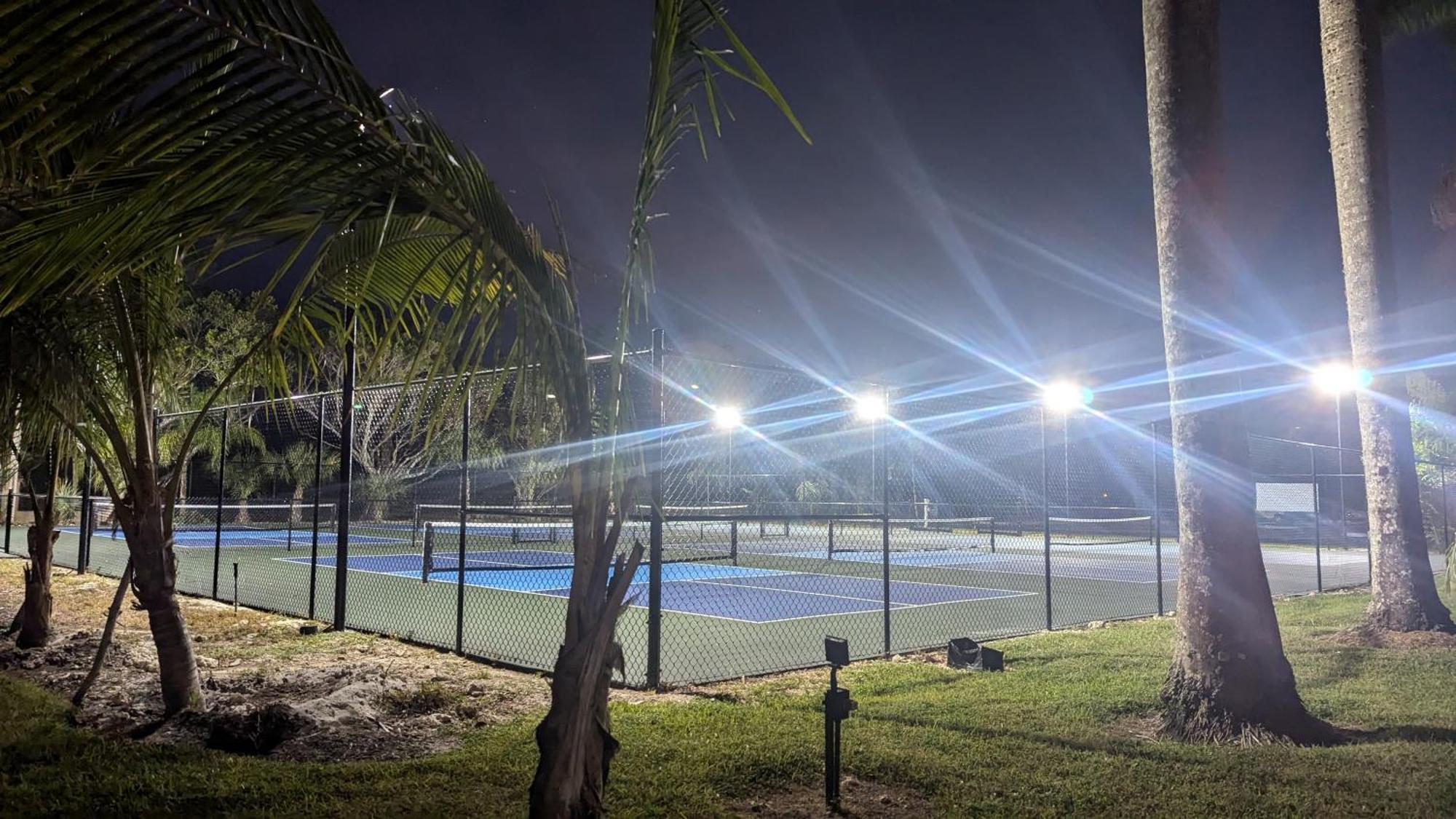 Marina Getaway On The Water! Apartamento North North Naples Exterior foto